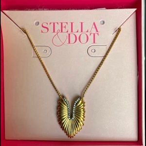 Pegasus pendant necklace